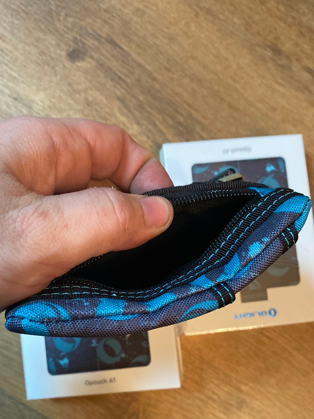 OLIGHT EDC Wallet and pocket dump carry